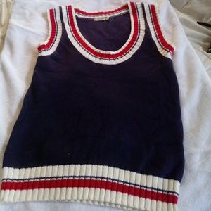 Old navy res white bkue sweater